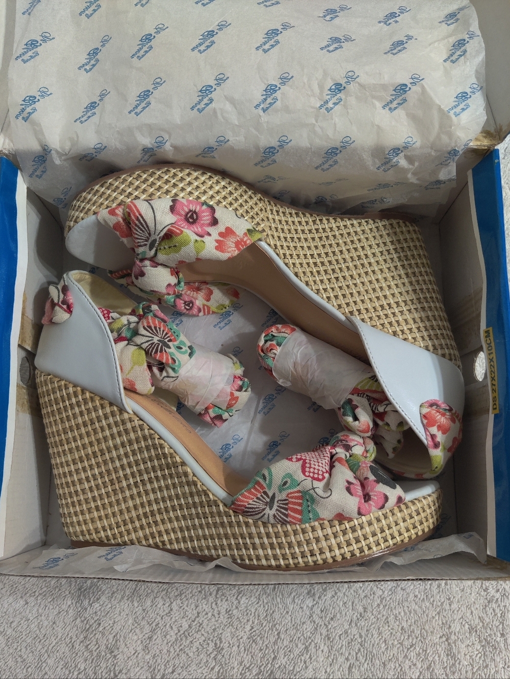 Floral Bow Ankle-Strap Wedge Sandals White Multicolor - Picture 6 of 11